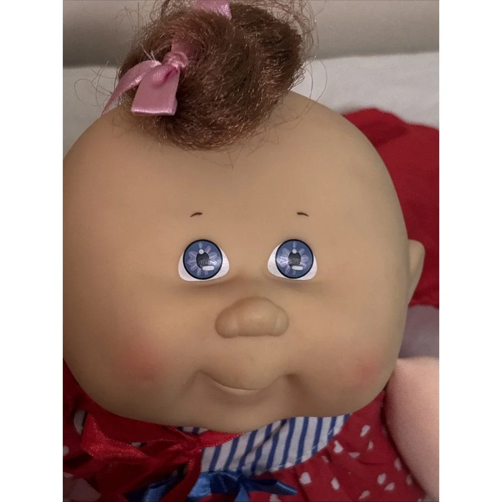 Vintage 1989 Cabbage Patch Kids Doll Brown Hair Blue Eyes Hasbro Magic Nursery